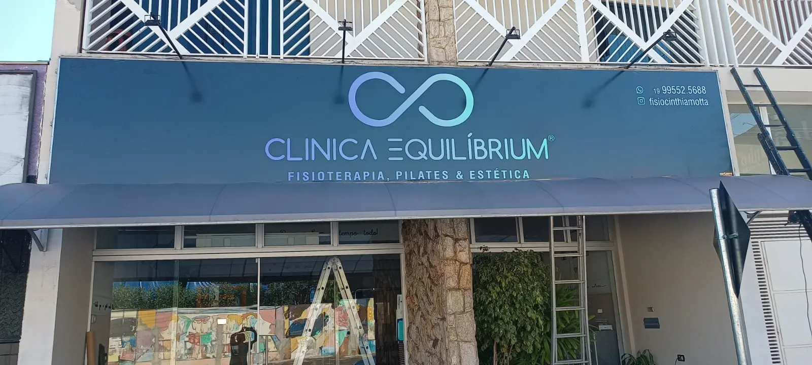 Fachada da Clínica Equilibrium produzida pela Art Nove